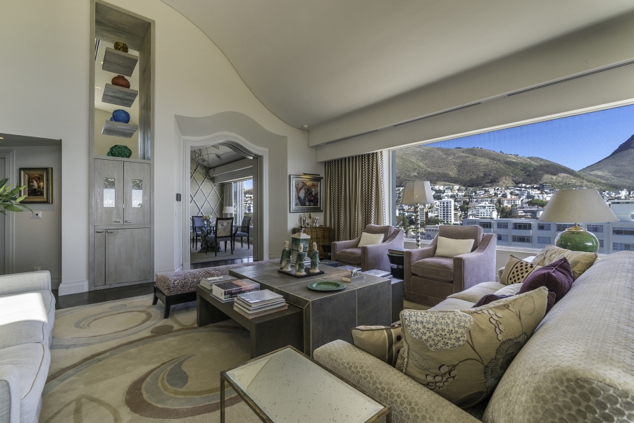 5 Bedroom Property for Sale in Mouille Point Western Cape